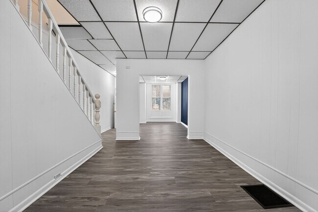 Building Photo - 2 bedroom 1.5 bath rowhome for rent in Baltimore