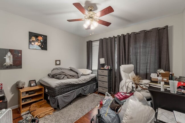 Building Photo - Fall '24 - Close to campus - 3 bed/2 bath ...