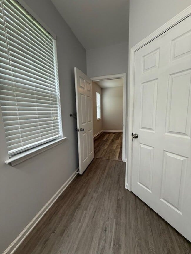 Building Photo - Updated 3-bedroom, 2-bathroom in The Arbors at Westgate