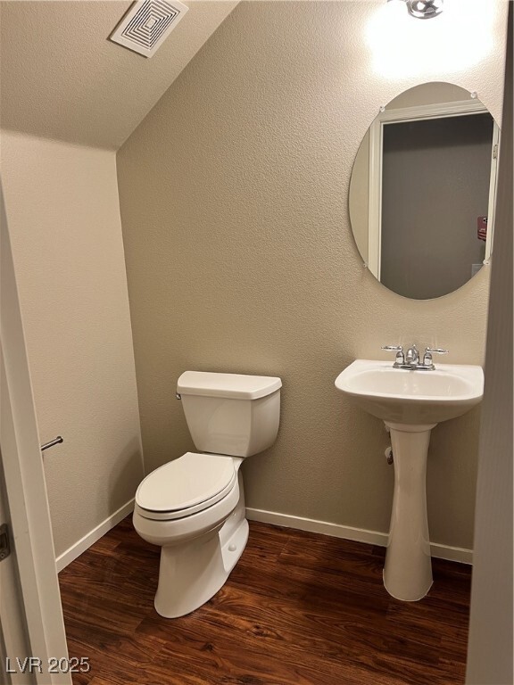 Building Photo - 2902 Ardoch Ave