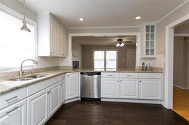 Building Photo - Call Sabrina at 757-767-0767 for more information