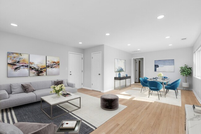 Building Photo - 135 Custer Ave