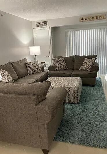 Building Photo - 3215 S Ocean Blvd