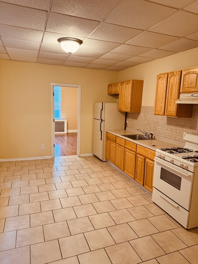 Kitchen - 1711 Mifflin St