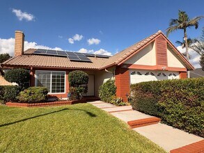 Building Photo - Rancho Cucamonga Gem – Stylish Single-Stor...