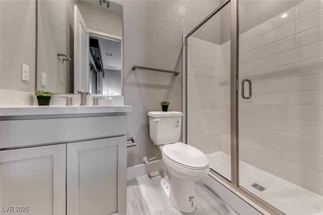 Building Photo - 375 Portus Delphini Ct