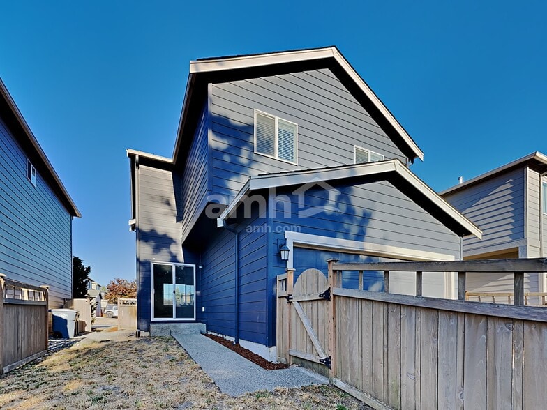 Building Photo - 17920 16th Ave Ct E