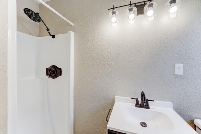 Building Photo - 305 Yaupon St