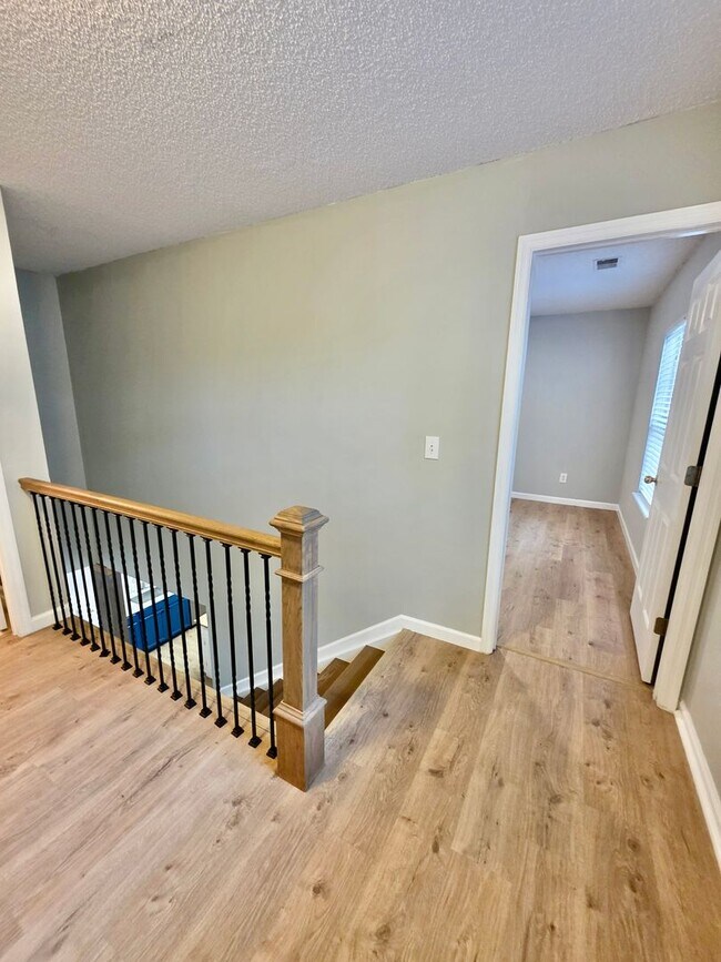 Building Photo - Charming 3 bedroom with fenced in yard - Tall Pines - Ladson