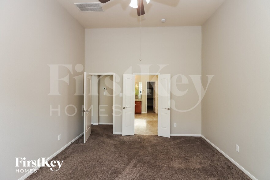 Building Photo - 10219 Sierra Grace Ln