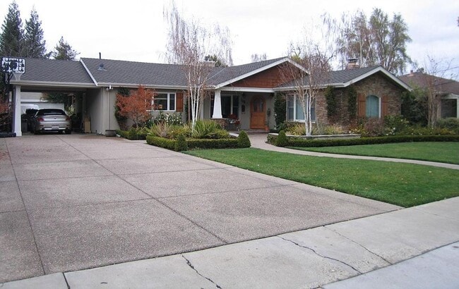 Primary Photo - 155 Bland Ave