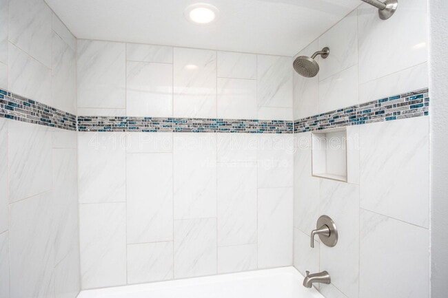 Building Photo - 1718 S Longmore