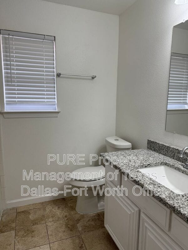 Building Photo - 3507 Blue Forest Dr