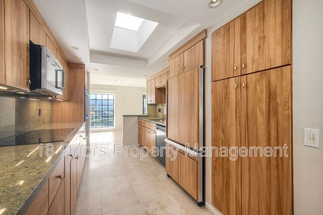 Building Photo - 2239 Del Mar Scenic Pkwy