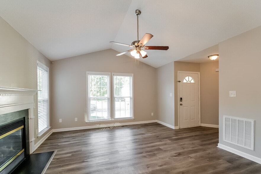 Building Photo - 1005 Henchman Ct