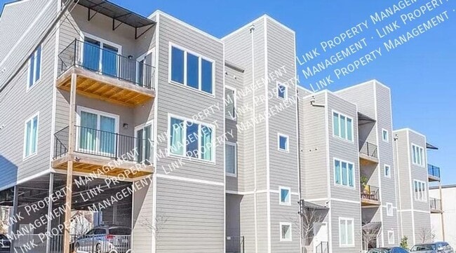 Building Photo - 1445 Fagan St