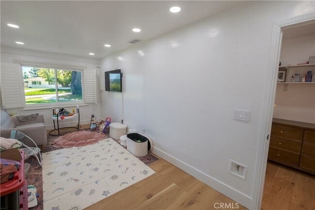 Building Photo - 9109 La Alba Dr