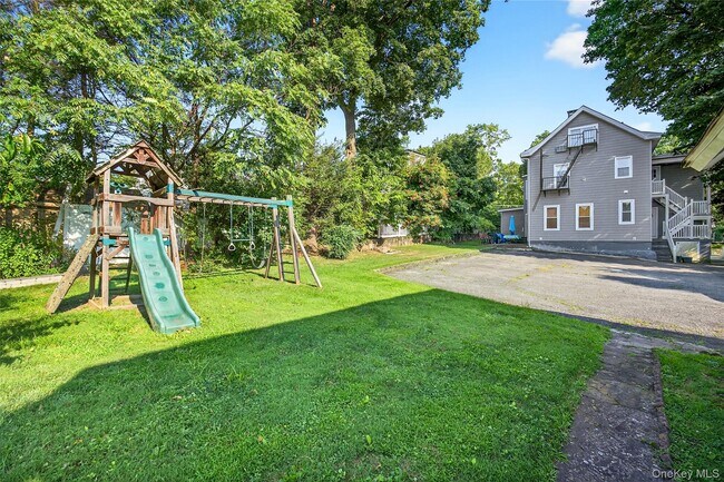 Building Photo - 381 Bedford Rd