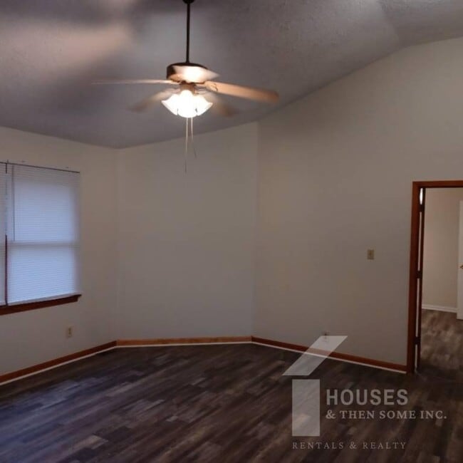 Building Photo - 1321 New Cut Rd