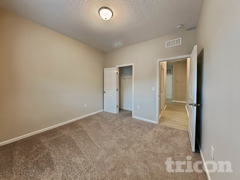 Building Photo - 16435 Winding Blossom Dr