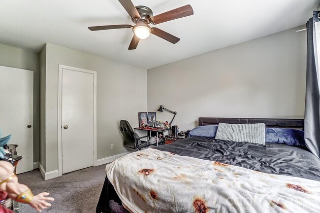 Building Photo - 8518 Castle Pine Ct