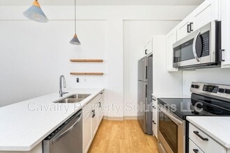 Building Photo - 1831 W Michigan St