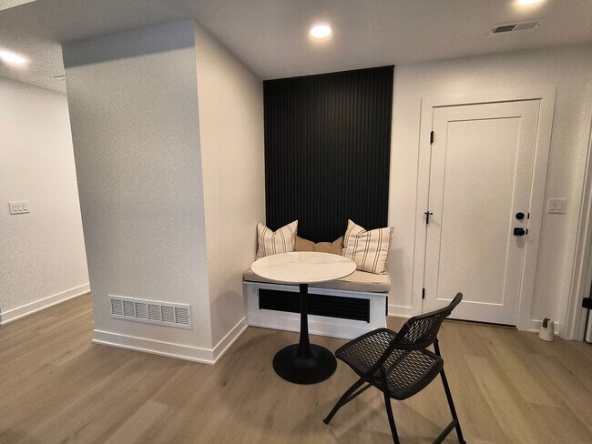 Building Photo - Modern 3-Bedroom Home Near Lake Manawa – Lake Views & Smart Home Features!