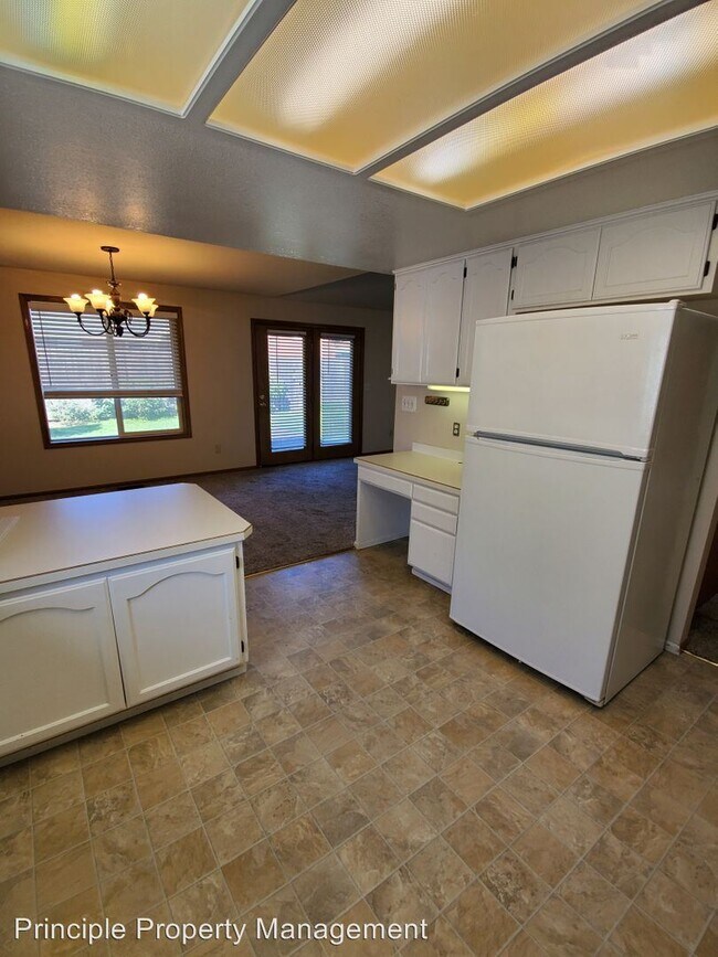 Building Photo - 3 br, 2.5 bath House - 3384 Honeywood Street