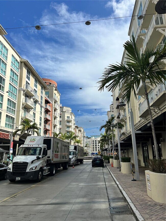 Building Photo - 7275 SW 90th St