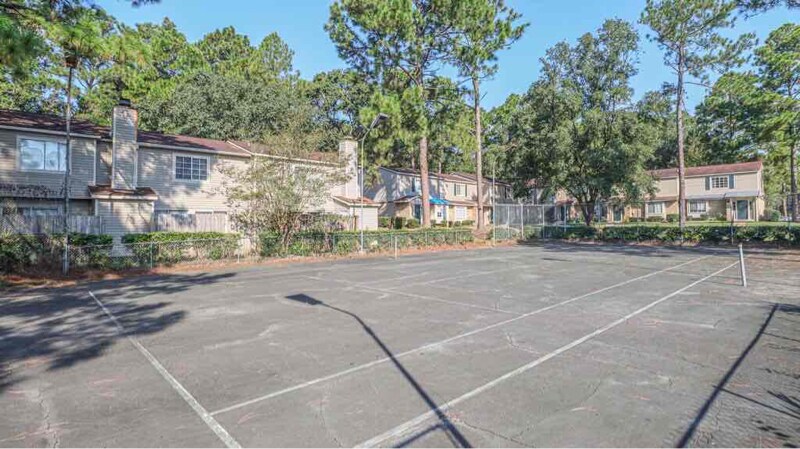 Building Photo - 6701 Dickens Ferry Rd