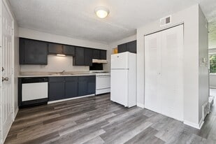 Building Photo - Gateway Apartments