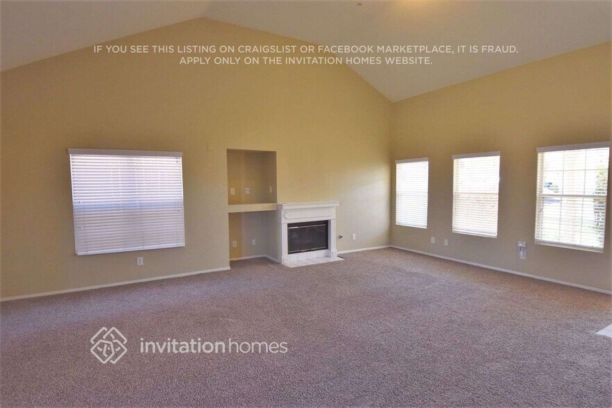 Building Photo - 7400 Nye Dr