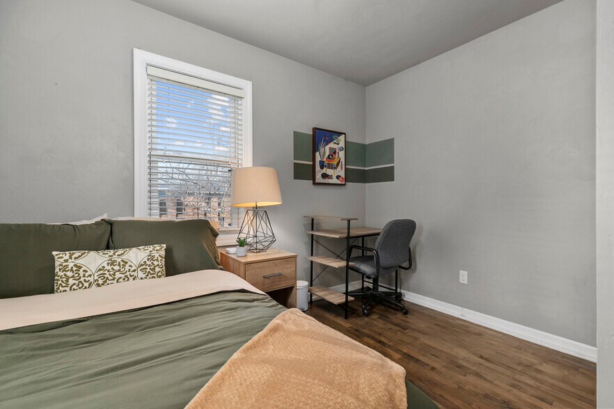 Building Photo - 509 N Lawe St