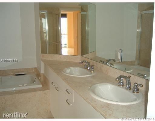 Building Photo - 21056 Yacht Club Dr