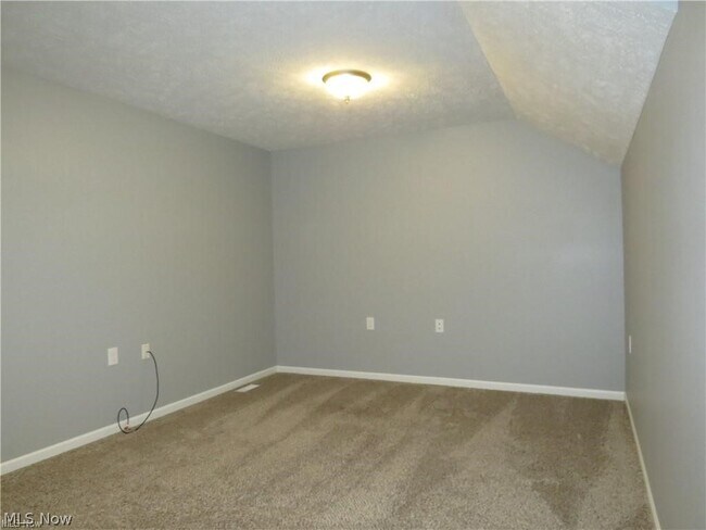 Building Photo - 1733 Blase Nemeth Rd