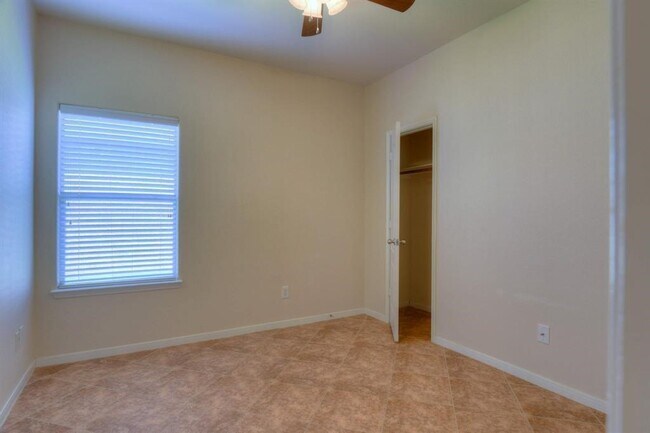 Building Photo - 4711 Bellows View Dr