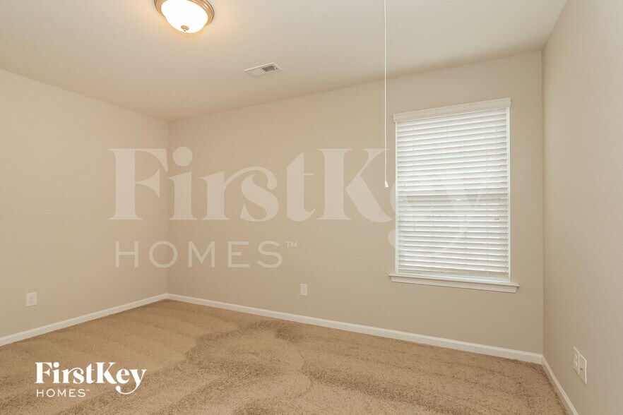 Building Photo - 2419 Tallet Trace