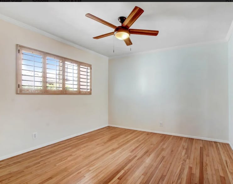 Building Photo - 10832 Huston St