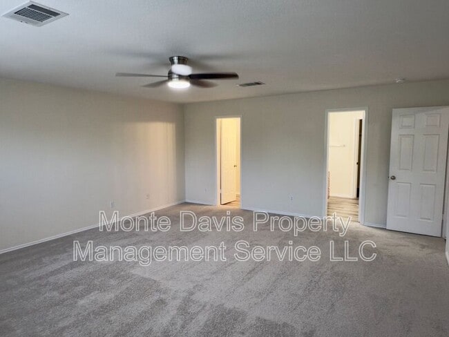 Building Photo - 1206 Devil Ridge