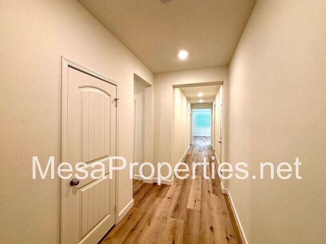 Building Photo - 12594 Ava Loma St