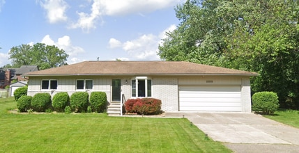 Building Photo - 23959 Springbrook Dr