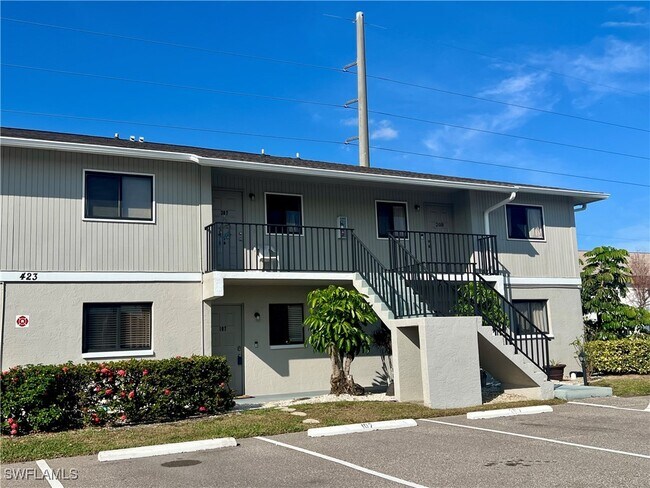 Building Photo - 423 Cape Coral Pkwy W