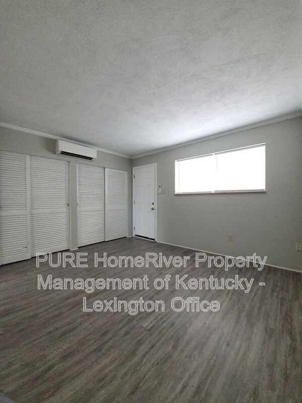 Building Photo - 1685 Alexandria Dr