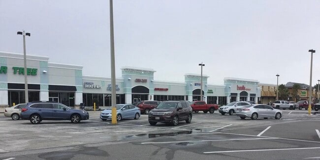 Building Photo - 15 Alamanda Dr