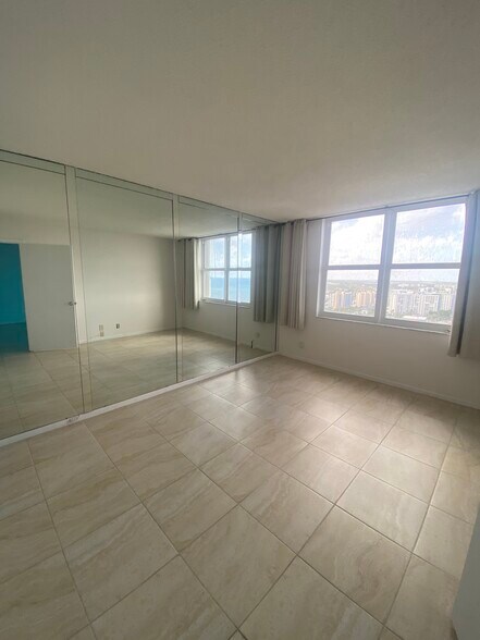 Building Photo - 101 Briny Ave