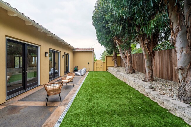 Building Photo - Beautifully Renovated Torrance Home!