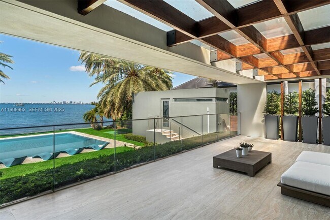 Building Photo - 360 Harbor Dr