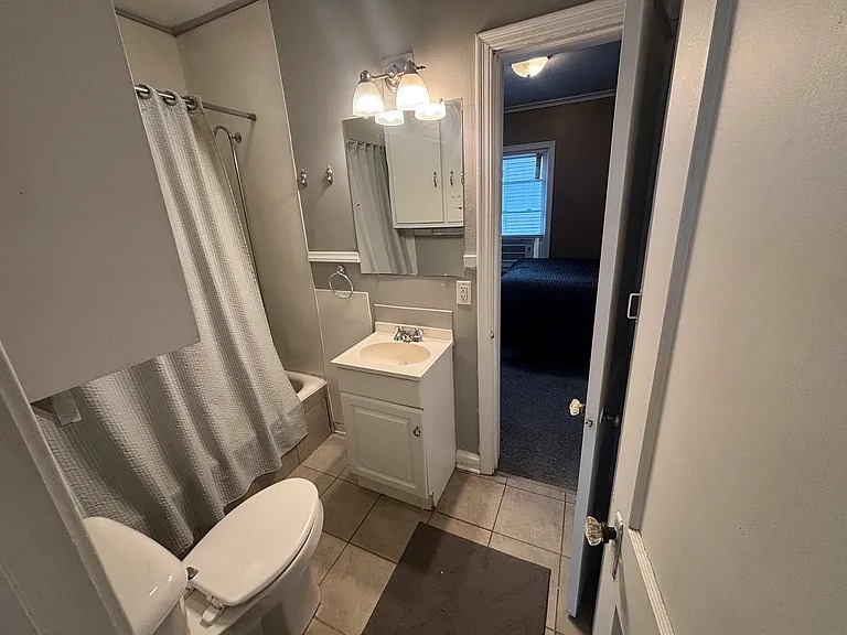 Building Photo - 1626 Florence Ln