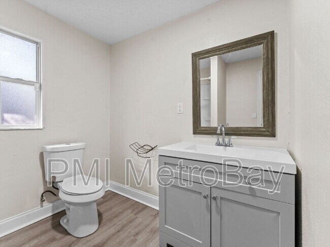 Building Photo - 8210 N Klondyke St