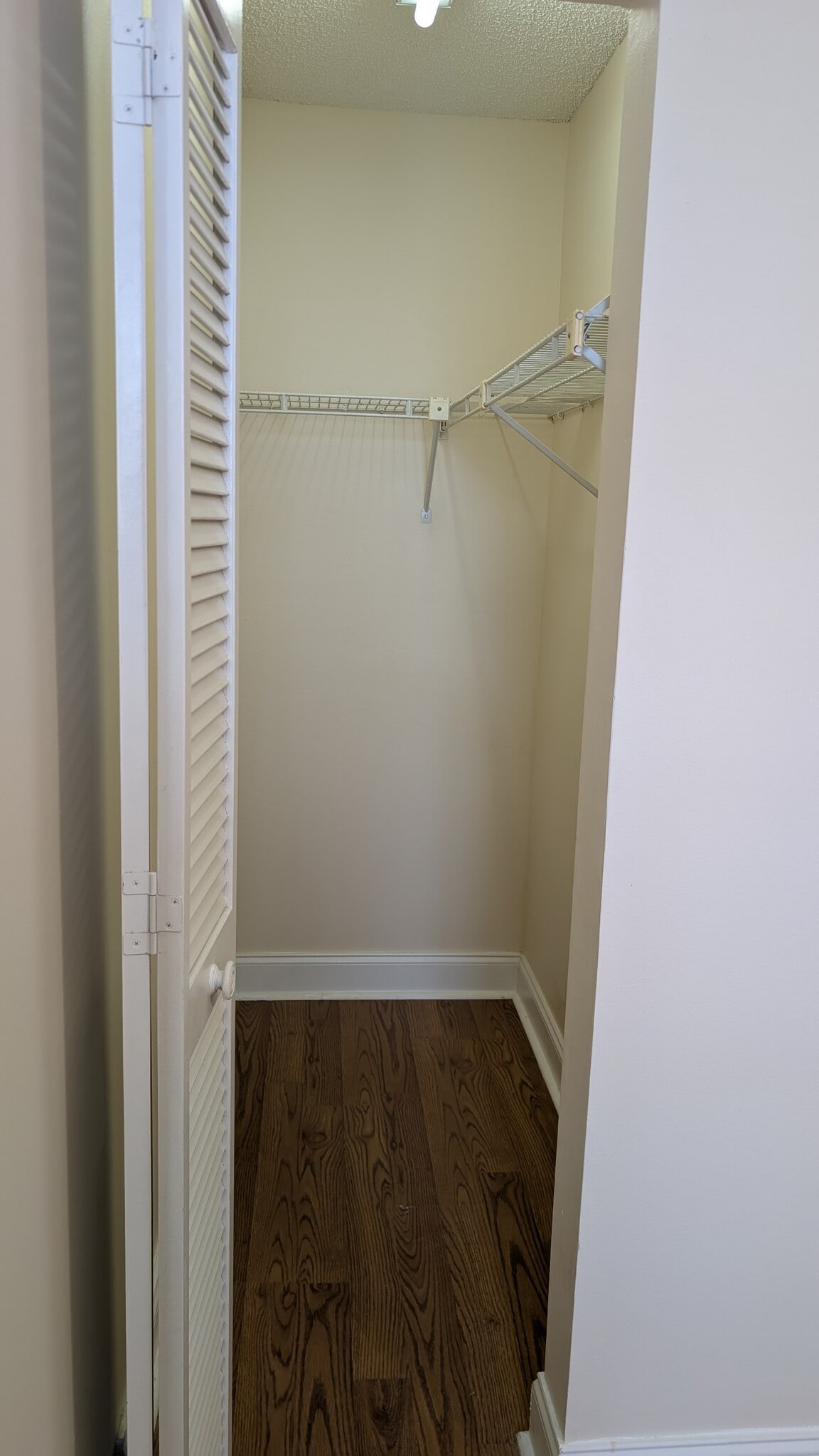 Building Photo - 6909 Lake Place Ct